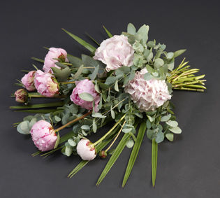 9_sorg_peon_hortensia_barebukett